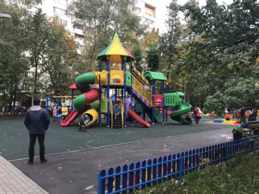 На фото Детский игровой комплекс ИК-1120 из раздела Портфолио сайта производителя в Санкт-Петербурге - Dgorodki.ru